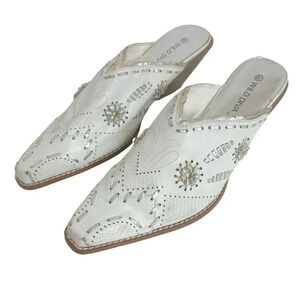 Wild Diva White Faux Leather Cowboy Bootie Silver Stitching Women's Size 6.5